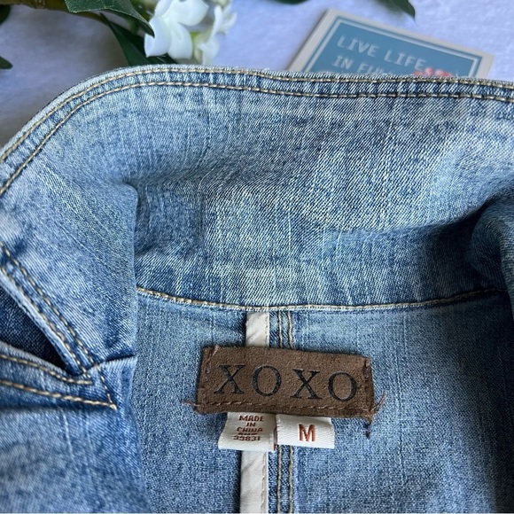 Women’s Sz M Classic Embroidered Denim Blazer Jacket Collar Neckline - Picture 15 of 16